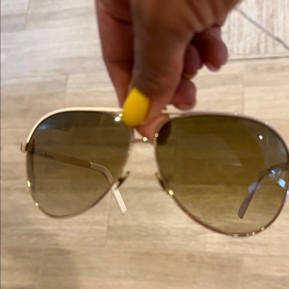Gucci White and Gold Aviator Sunglasses with Gradient Brown Lenses - Picture 4 of 6
